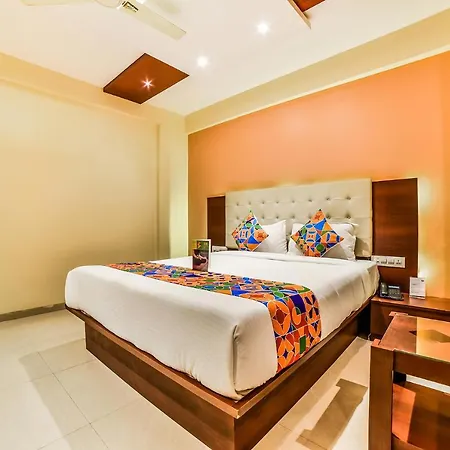 Fabexpress Malad Residency Hotel